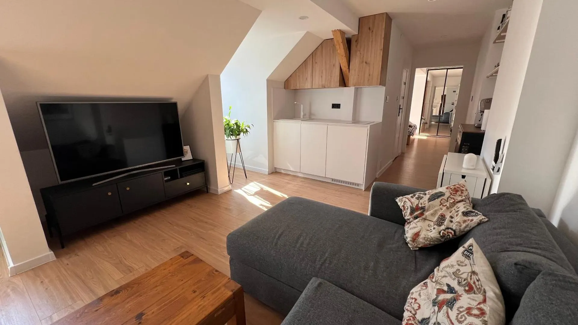 Modern Apartment 46M2 Ac 100M From Stary Rynek City Center Kramarska 21 ポズナン ポーランド