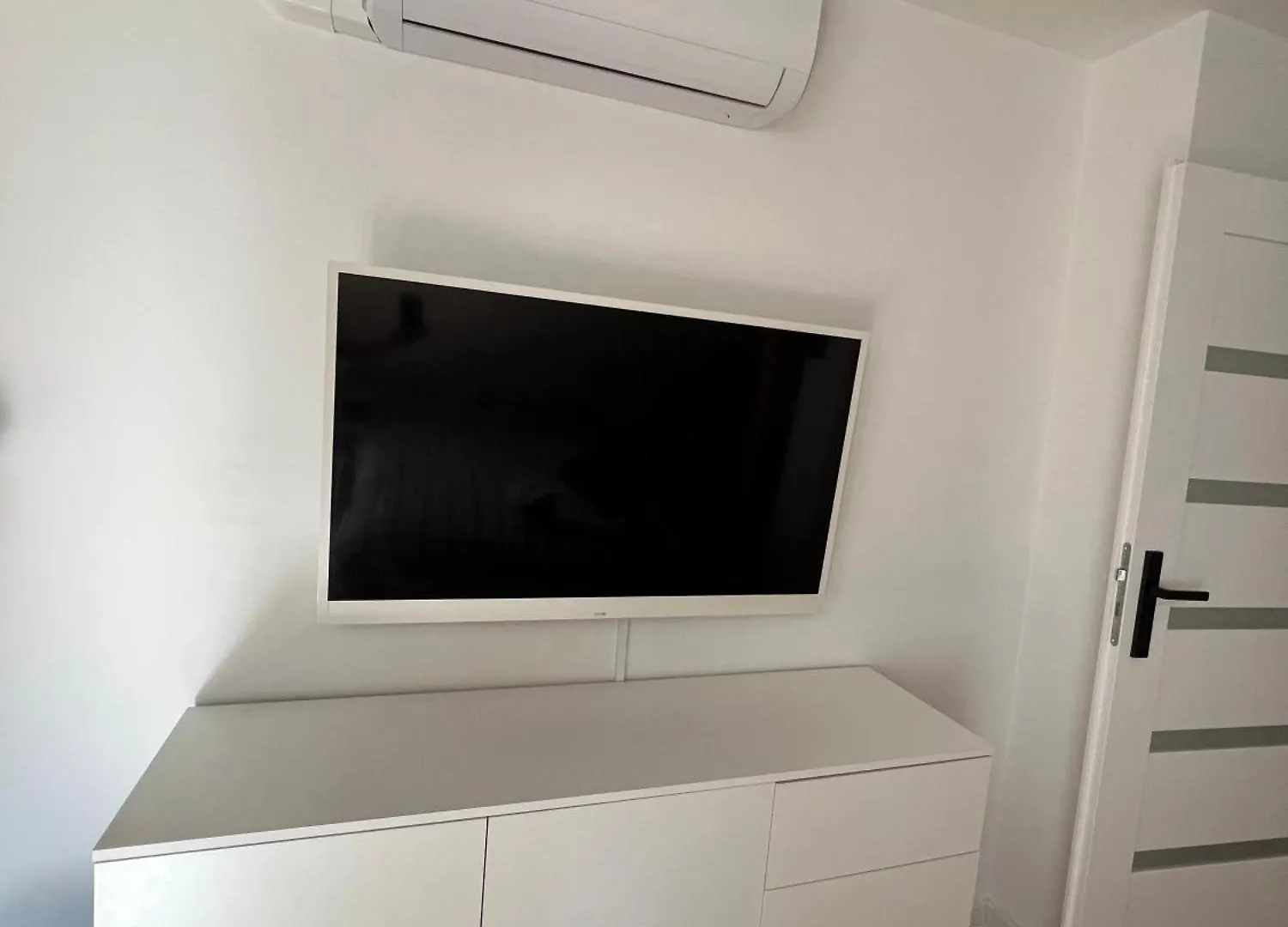 Modern Apartment 46M2 Ac 100M From Stary Rynek City Center Kramarska 21 ポズナン 0*,  ポーランド